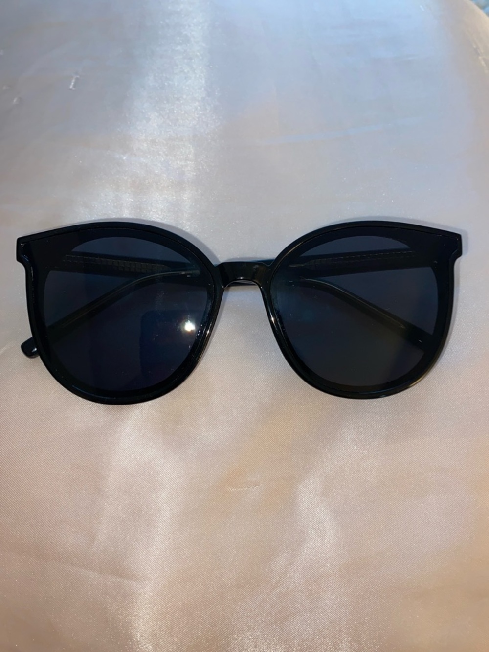 Classic Black Women's Sunglasses